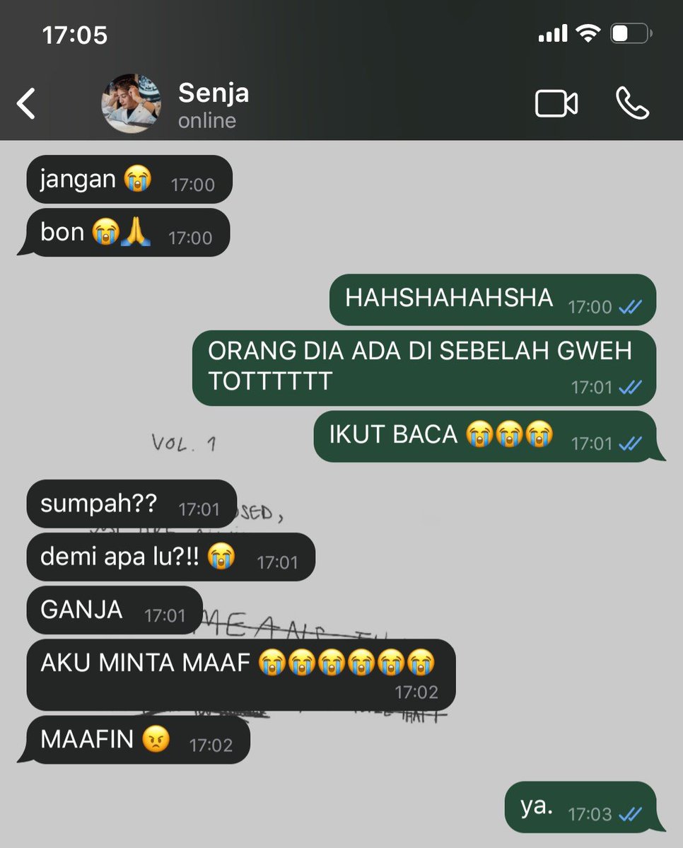 ganjasenja's tweet photo. — russtappen one-tweet au (bagian dari kisah ganja dan senja); tiga cup kopi vs zat adiktif.

⚠ mentions of drugs, dark jokes https://t.co/ILYMf10sTj