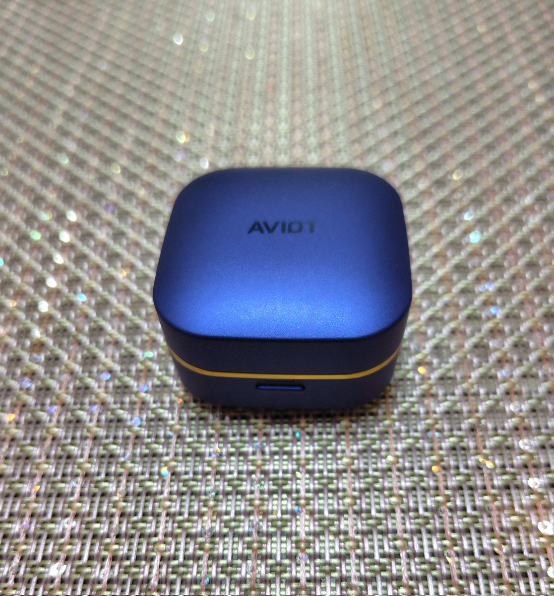 Amytte4's tweet photo. 新しいイヤホンケースかわいくてテンション上がるんだが💕
音同じならデザイン良い方がいいよね〜〜 https://t.co/dSryva9Mkh