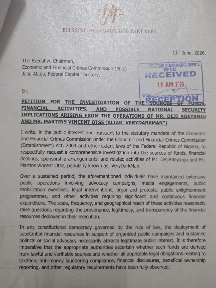 Verydakman_'s tweet photo. 🚨 BREAKING🗣️:THEY WANT TO STOP US FROM SPEAKING AGAINST THIS EVIL GOVERNMENT THAT HAVE FAILED TO PROTECT THE LIVES OF NIGERIANS, SO THEY USED THEIR PEOPLE TO WRITE PETITIONS)

They say the APC submitted a petition to the EFCC requesting an investigation into VeryDarkMan and @adeyanjudeji. According to the petition, they claim that because we are speaking out against bad governance, we must be sponsored and therefore should be investigated.

They argue that our protest is too organized and too organic, and they are surprised by the large turnout of Nigerians demanding change. So, for that reason, an APC member who is also a lawyer decided to write a petition.

In a nutshell, they appear to be suggesting that we are sponsoring terrorism in order to disrupt the APC government. 💀

The APC lawyer is called Blessing Agbomhere from Edo State, my local government area, Etsako.

💀 Turn on notifications for the next post.