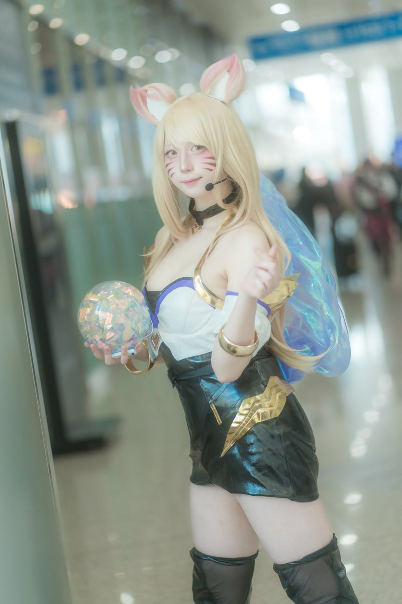 muad486's tweet photo. #leagueofLegends 
#ahri 
#lol
@sorami_cos https://t.co/wjG2Q8wznH