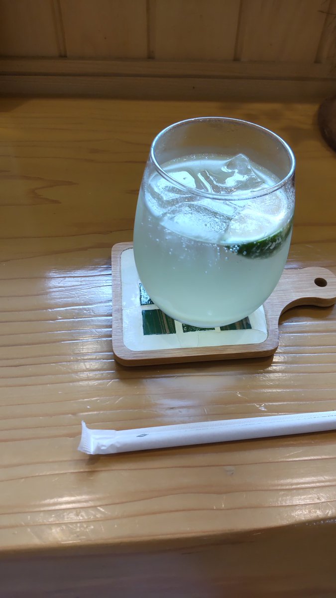 winry1215's tweet photo. 竹田市で見つけたお洒落なカフェ☕️
ホットサンドもランチのドリアも美味しくて大満足でした！

素敵な照明に包まれた空間にはピアノもあって雰囲気抜群。
今日は弾く勇気が出なかったので、次回リベンジします🙋‍♀️🎹 https://t.co/BoSBDimhlL