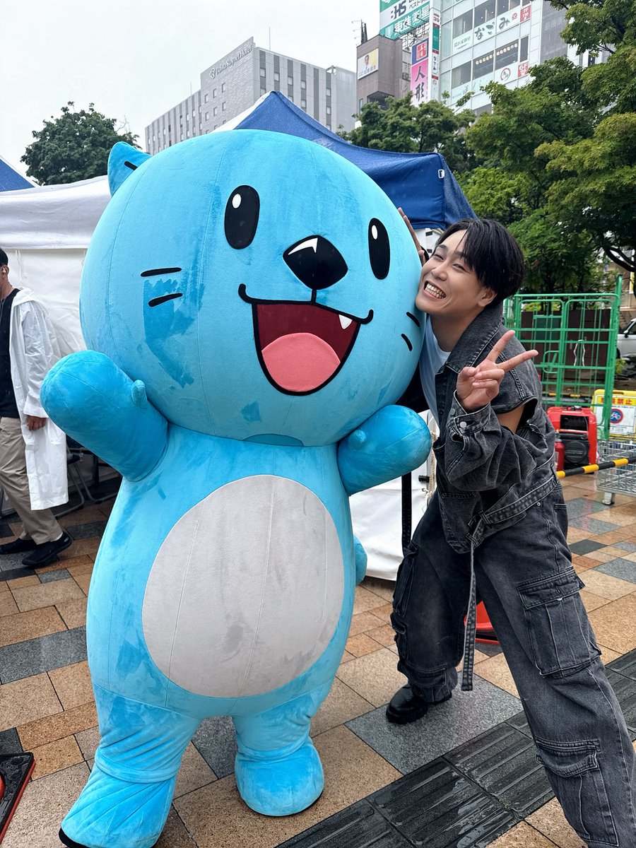 TAGO_CCC_M's tweet photo. 福テレMUSIC TIME LIVE

福島初上陸でしたー！！！㊗️

こういう素敵なご縁で新たな土地にまたCCCを広めて、地域の方ともコミュニケーションがとれるの素敵ですよね

待っててくれたみんなも駆けつけてくれた
みんなもありがとう！！

地元のスター💫
ニラッコちゃん！！！

ALT https://t.co/VesAq2J5eA