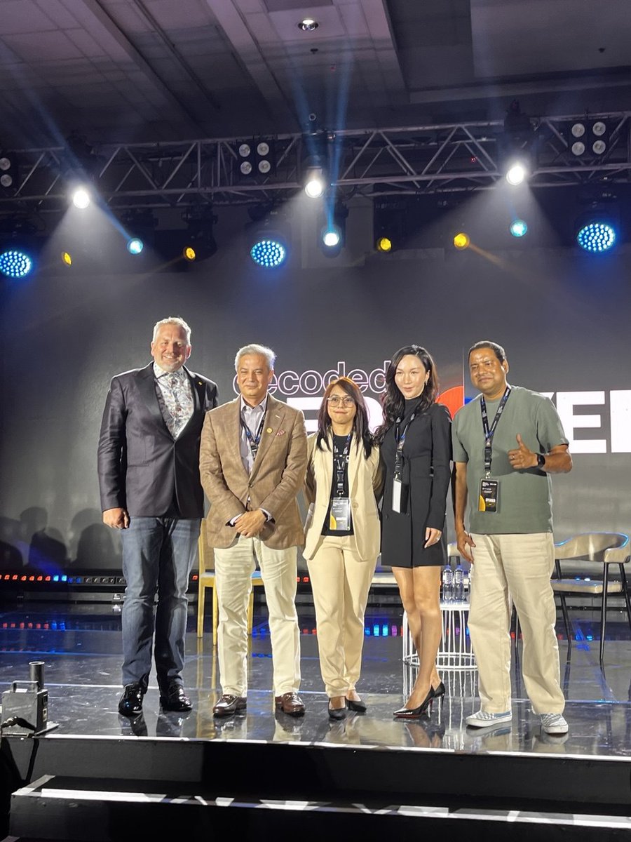 XDCInnovLabs's tweet photo. Rebecah Dausen (@REDausen ) , Philippines Country Lead at @XDC_Philippines , took the stage at Philippine Blockchain Week 2026 

Great to see @XDCNetwork represented in conversations around enterprise blockchain, real-world adoption, payments, and the growing role of tokenization across Southeast Asia.

Thank you to the Philippine Blockchain Week team and the local Web3 community for bringing together builders, institutions, and ecosystem leaders in Manila.

Meet us at:
SMX Convention Center Manila
June 19–21, 2026
Booth H1-P96