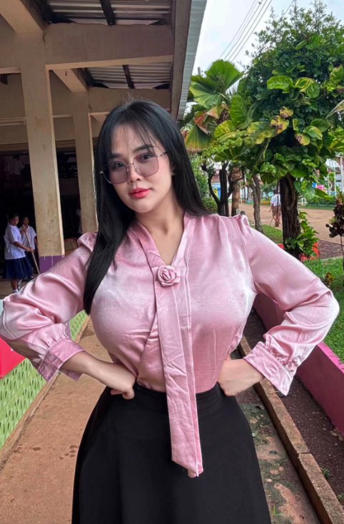 Amit_z08's tweet photo. ไม่มีเวลาไปดูแลใครหรอก แค่ไปโรงเรียนก็จะหมดวันไปแหละ 🧏🏻‍♀️🥰 https://t.co/d7Dh6omrah