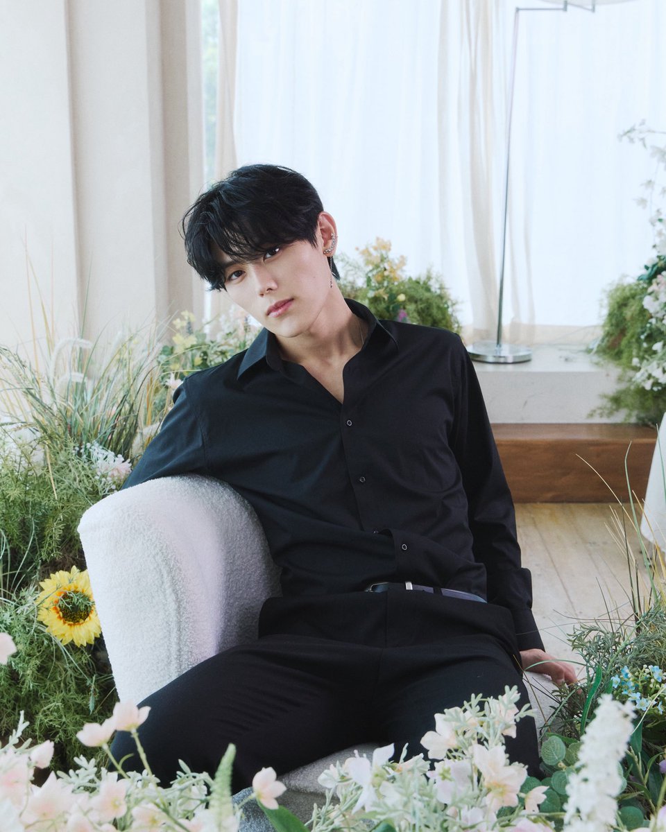 xlabels__'s tweet photo. 🫧HANWEN🫧
Special Single <BLOOM>

Concept A🫧BLOOM ver🫧

#한원
#HUHANWEN #후한원 #胡瀚文
#HANWEN #ハンウェン

©2026 XLABELS inc. All Rights Reserved. https://t.co/ZpjLt0yRwY
