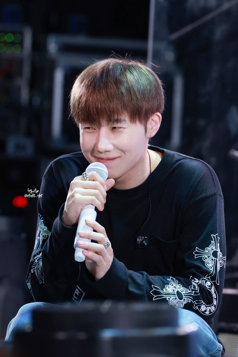 starlight_ifnt's tweet photo. 베이비규(❤︎ >︡.<︠ )

20260620 KIMSUNGKYU LIVE [LV4: Leap to Vector] in KAOHSIUNG
#인피니트 #성규 #김성규 
#INFINITE #SUNGKYU #KIMSUNGKYU
#LV4 #LeaptoVector https://t.co/FKu3a3ek2R