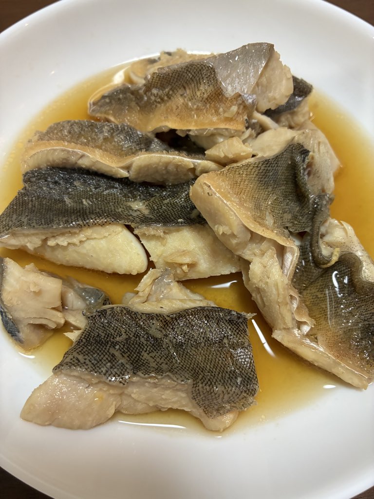 honeyfriedbread's tweet photo. これはホッケの煮付け https://t.co/OQvBBoctEl