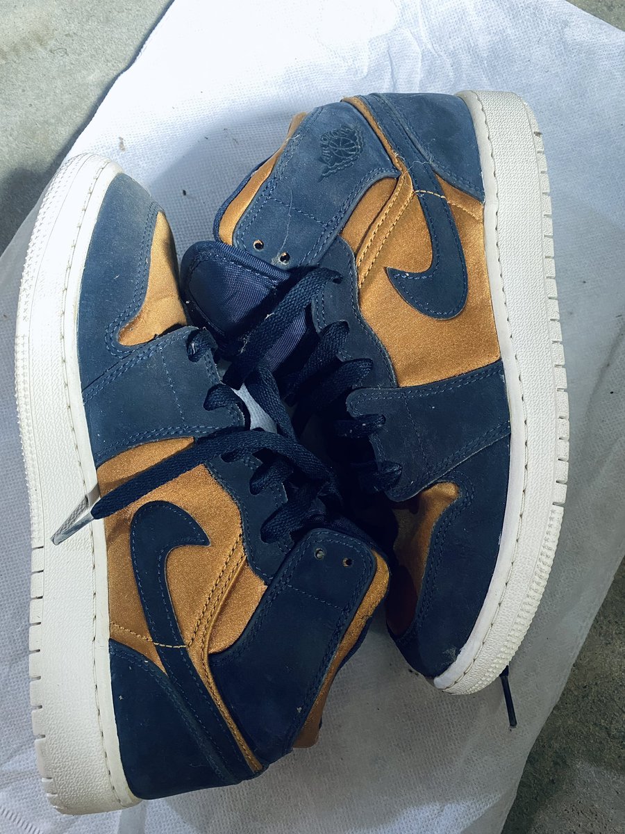 lsk1188's tweet photo. ส่งต่อ Nike Air Jordan 1 Mid Obsidian Desert Ochre
📍590 รส. ทักสอบถามเพิ่มเติมได้นะคะ สนใจลดได้
#ส่งต่อรองเท้า #ส่งต่อnike #รองเท้าnike #ส่งต่อnike #รองเท้ามือสองของแท้  #รองเท้าผ้าใบมือสอง https://t.co/UKuf5FRJ8W