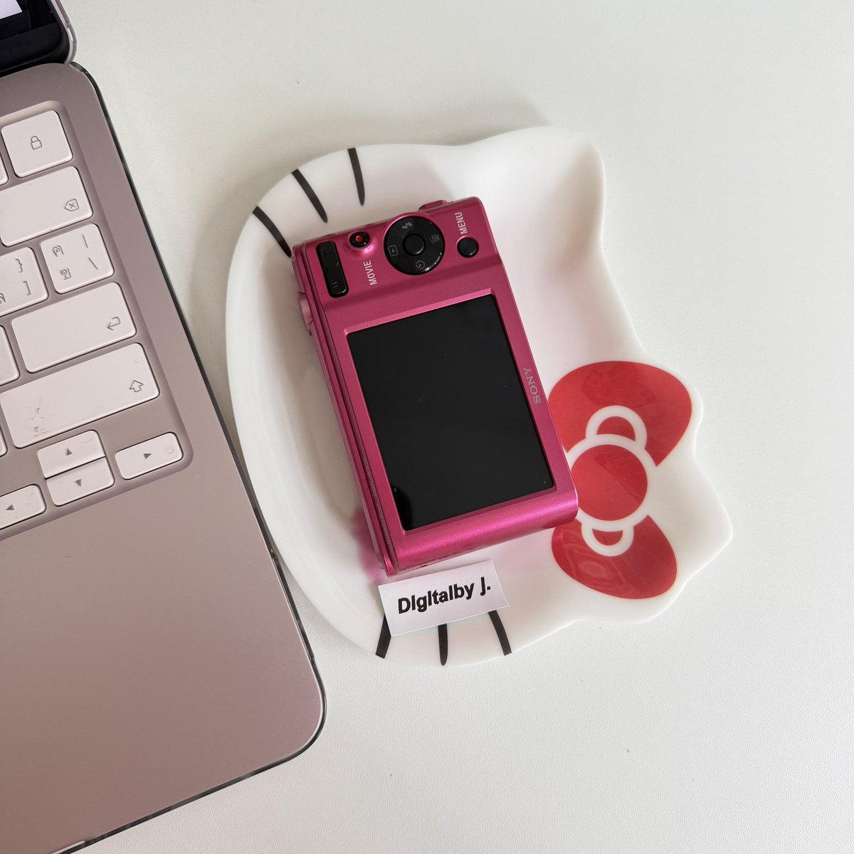 naaaanct's tweet photo. Sony DSC-W810 Pink 🎀

Price : 2,990 บาท

🌷 สภาพใช้งานปกติ ทำงานเต็มระบบ 100%

📍 ตำหนิ : มีร่องรอยการใช้งานทั่วไป (พิจารณาตามภาพ)
📦 อุปกรณ์ : แบต , เมม 

💌 สอบถาม/สั่งซื้อ DM

#กล้องดิจิตอลมือสอง #กล้องดิจิตอลเก่า #กล้องดิจิตอล https://t.co/wLhB8hf5IZ