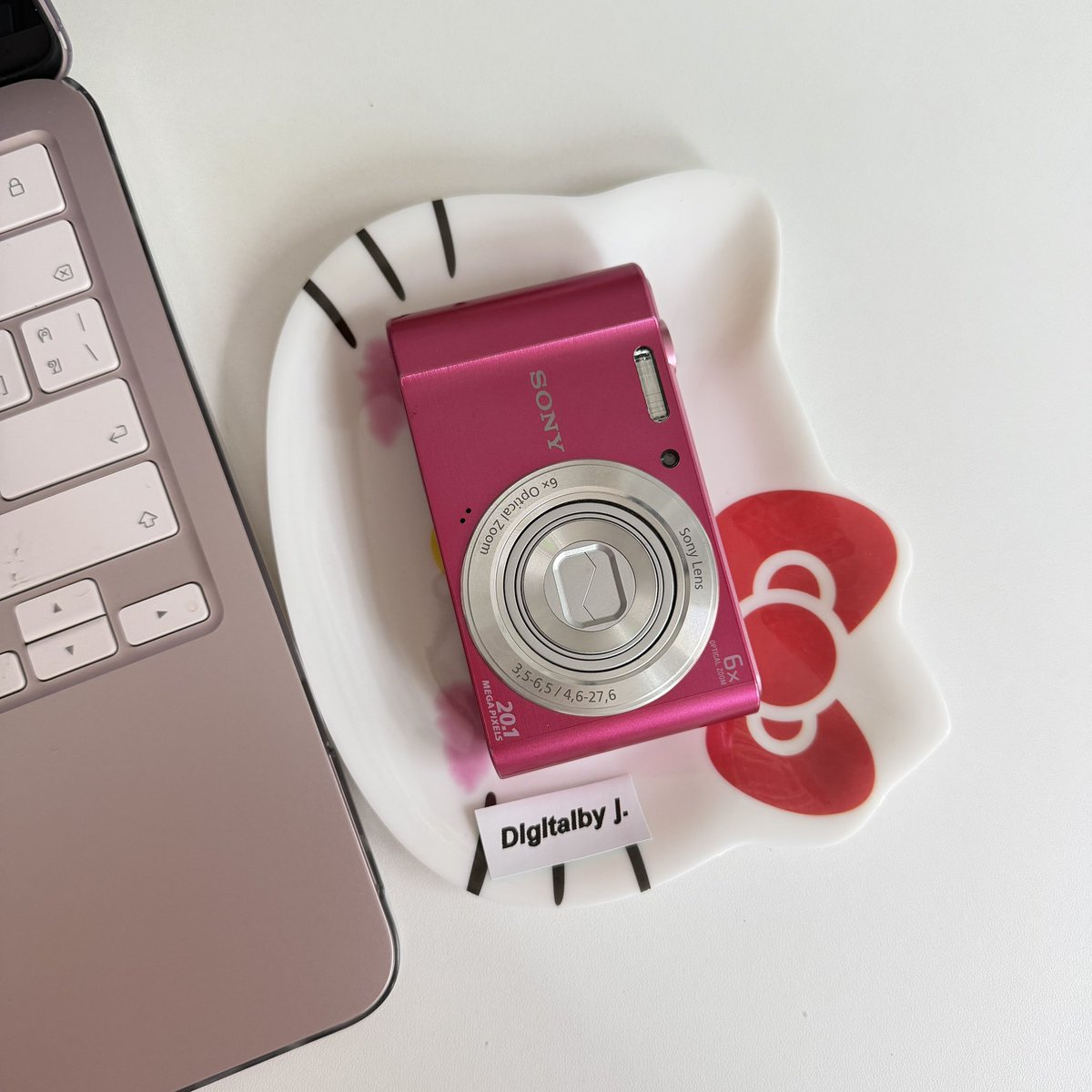 naaaanct's tweet photo. Sony DSC-W810 Pink 🎀

Price : 2,990 บาท

🌷 สภาพใช้งานปกติ ทำงานเต็มระบบ 100%

📍 ตำหนิ : มีร่องรอยการใช้งานทั่วไป (พิจารณาตามภาพ)
📦 อุปกรณ์ : แบต , เมม 

💌 สอบถาม/สั่งซื้อ DM

#กล้องดิจิตอลมือสอง #กล้องดิจิตอลเก่า #กล้องดิจิตอล https://t.co/wLhB8hf5IZ