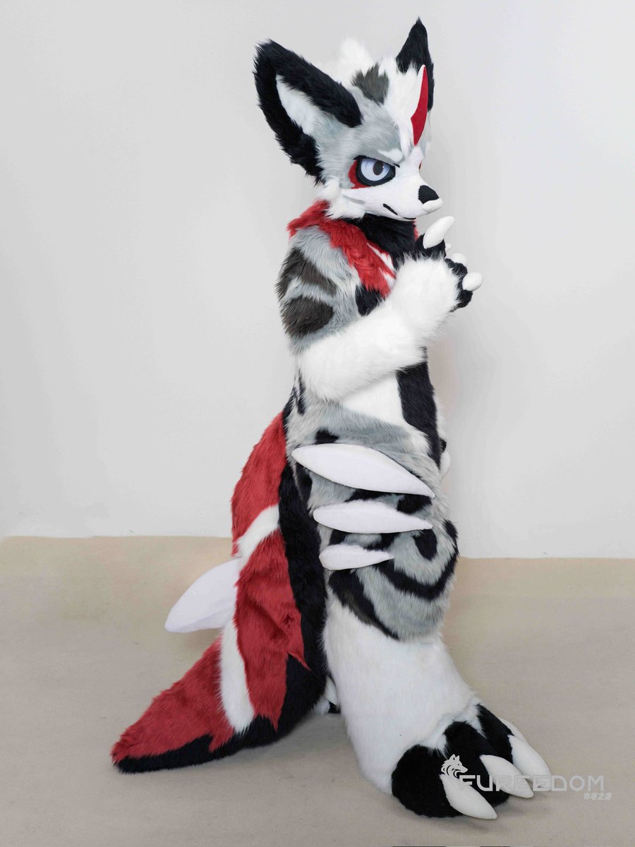 FureedomFur's tweet photo. Fursuit Showcase
Full_Suit Version https://t.co/LJBiMpfw4Z