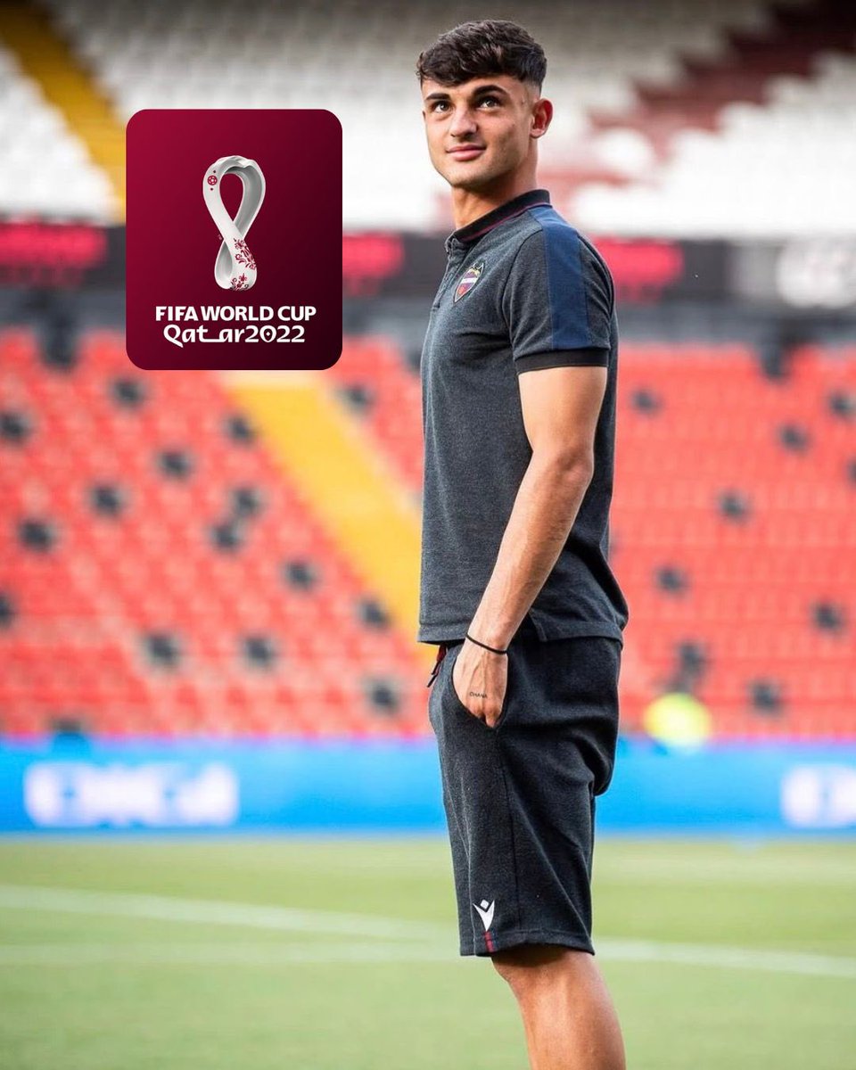 atletienglish's tweet photo. Follow the 🧵 to watch a kid fulfill his dream 🤩 https://t.co/eeVC90QdXe