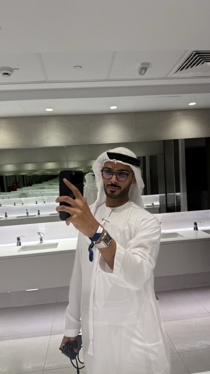 AHHsShitShow's tweet photo. انغام غير https://t.co/tWGq8nrWEZ