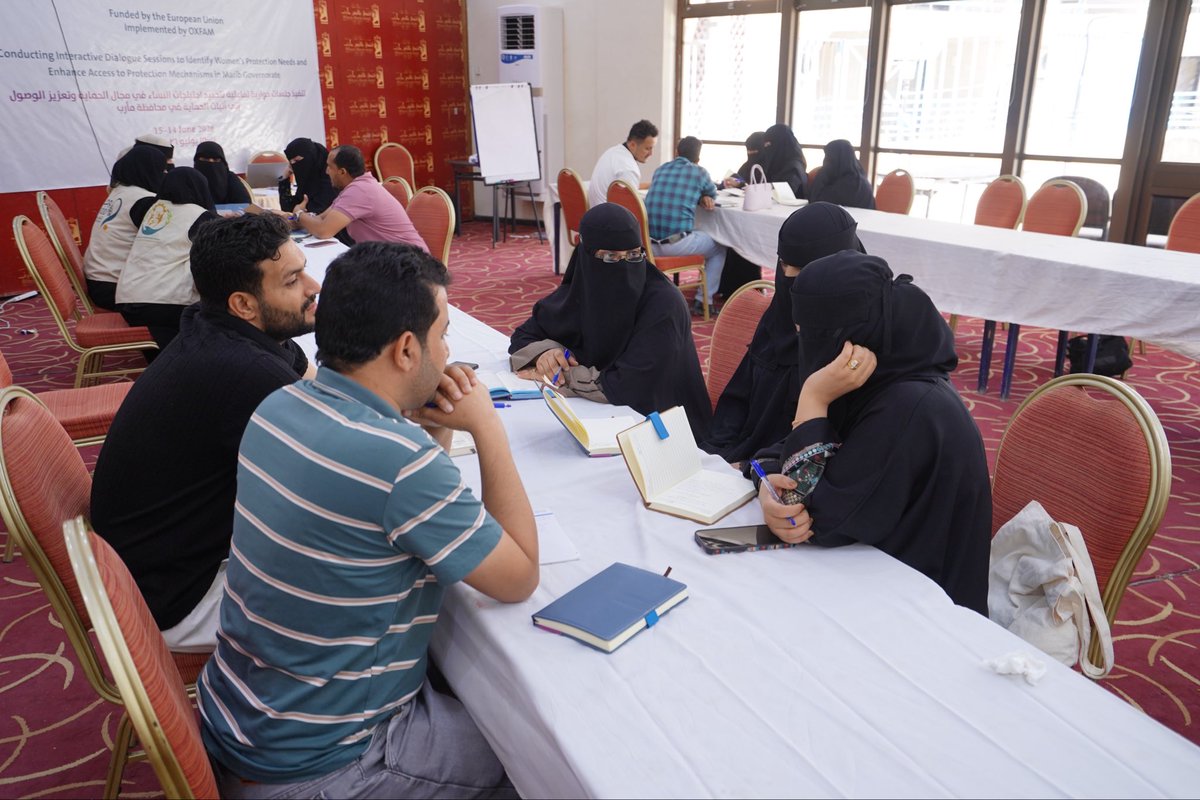 AbaadHub's tweet photo. 🔹 جلسات حوارية في #مأرب تناقش احتياجات #النساء في الحماية.
شارك 90 ممثلاً/ةمن الجهات الحكومية والمجتمع المدني والإعلام والقيادات النسائية في نقاشات حول التحديات القانونية والمؤسسية والأمنية الرقمية التي تواجه النساء،والخروج بتوصيات لتعزيز آليات الحماية وتحسين الوصول إلى الخدمات. https://t.co/KYQ7bRTVqe