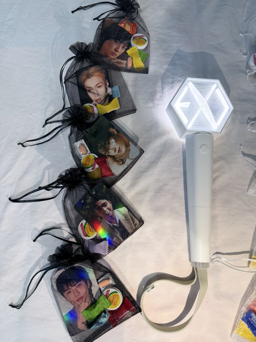 EXClipsePH's tweet photo. A little sneak peek of our freebies for EXhOrizon in  Manila! ✨🤍

These are just the sample packs and we’re still working on the rest, so they’re not yet the final version.

Stay tuned for more updates—there’s still more to come! 

#EXhorizoninManila #FanProject #EXO #EXOL https://t.co/FDADyL6gcI
