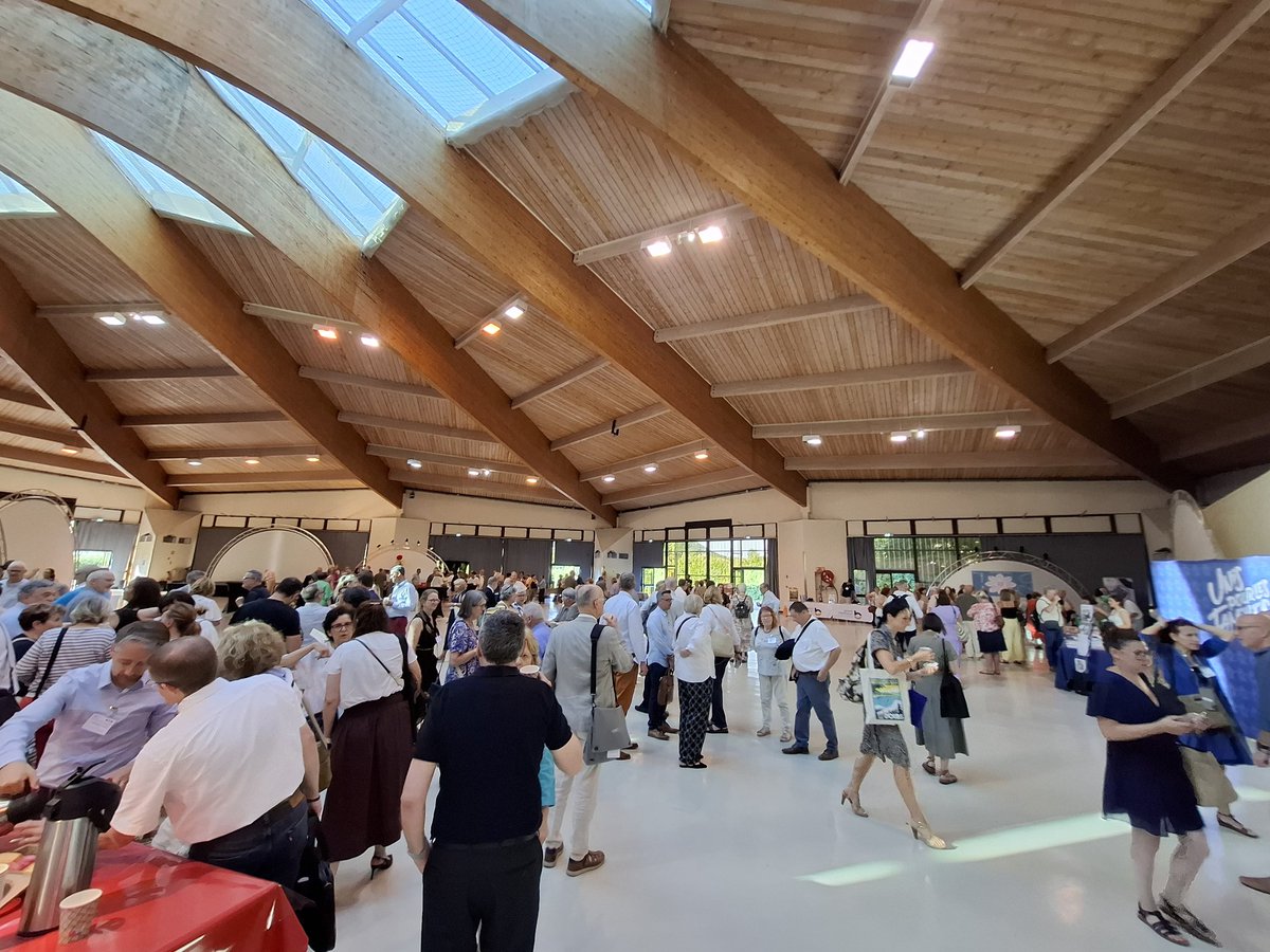 ufal57's tweet photo. 🇫🇷🫱🏾🫲🏼🗳👨👩👧Ce week-end, les représentants de l’UFAL 57 participent à l’assemblée générale de l’@unaf_fr à Besançon.
Des centaines de délégués venus de toute la France et des outre-mer sont réunis pour renouveler les instances du mouvement familial et débattre
#Familles #UNAF #UFAL https://t.co/nCfjaTkfDW
