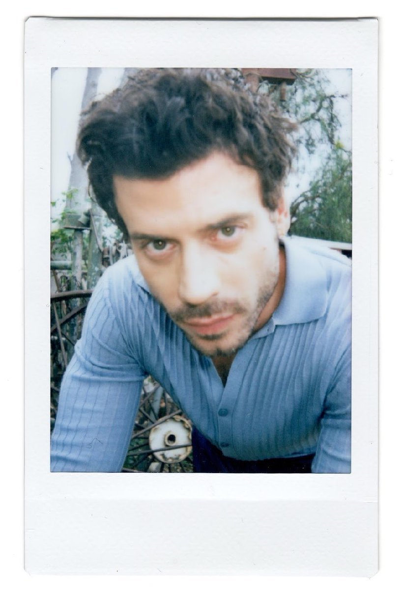 François Arnaud Pics tweet media