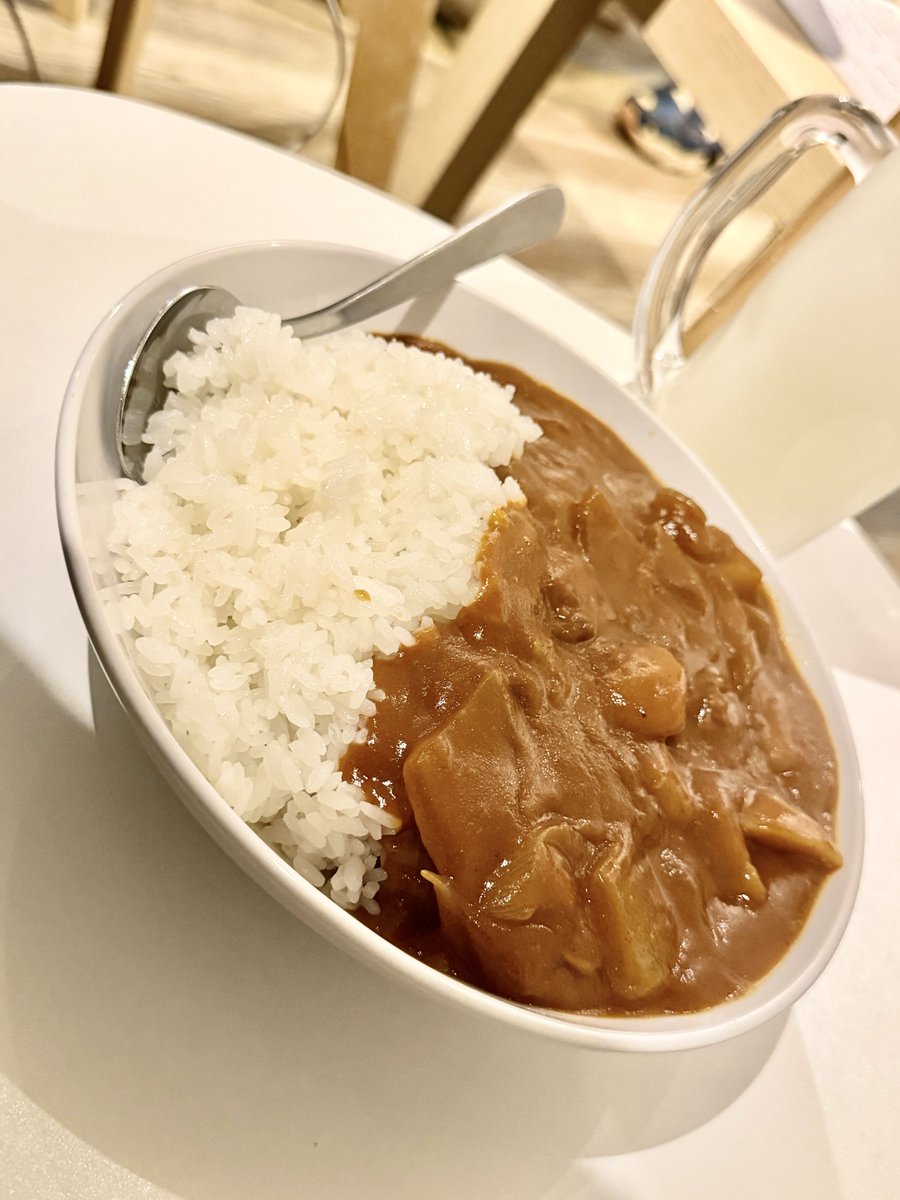 chamoasis's tweet photo. 今日のカレー🍛
また量多いです。 https://t.co/ffoF2Pnndo
