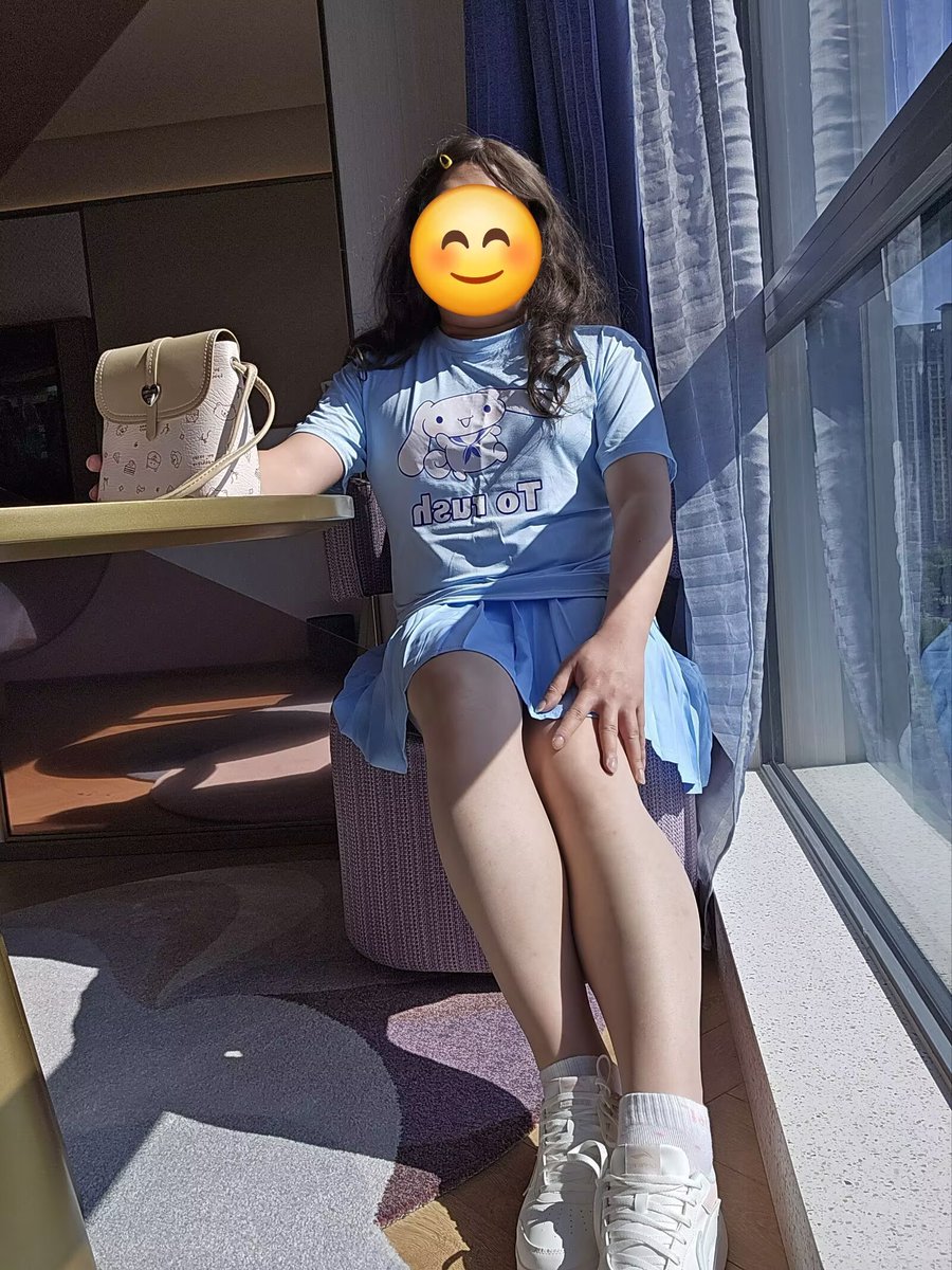 lee913208's tweet photo. “上回剩饭太多怎么办”
“端午节包成粽子不就行啦”🙂🙂
#女女 #ppl #wlw #足控 https://t.co/uQAoo03JOx