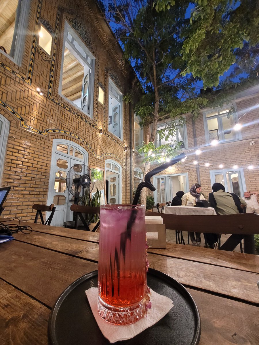 Goorilche's tweet photo. بای بای خرداد🫶🏻 https://t.co/vI5EDakP5s