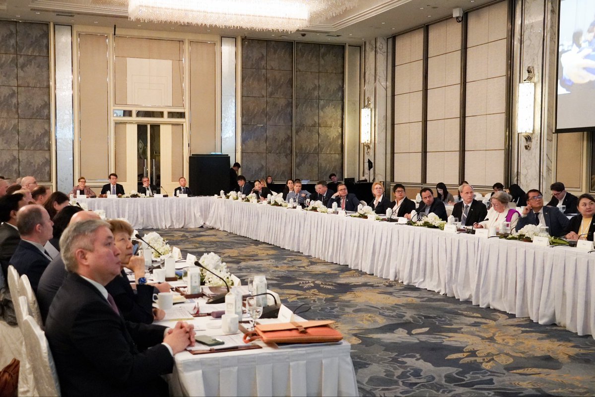 aseforg's tweet photo. ⭐️ Building the future of Asia-Europe cooperation at ASEF 47th Board of Governors.
 
👏 On the second and last day of the 47th BoG’s meeting, 17 proposed ASEF projects for 2027 were approved by the Board.  

The Board was pleased with the work done by ASEF and provided valuable comment on the Foundation’s proposed Strategic Plan for 2027–2030.
 
🎭The gathering concluded with the closing curtain of the 8th Asia-Europe Cultural Festival – “Elusive”, a contemporary dance performance celebrating artistic collaboration between Asia and Europe - bringing an inspiring close to the week.
 
As ASEF approaches its 30th anniversary, we are happy to receive the strong engagement of all the representatives present.🌟 Thank you to all our Governors and representatives for your firm support and commitment.