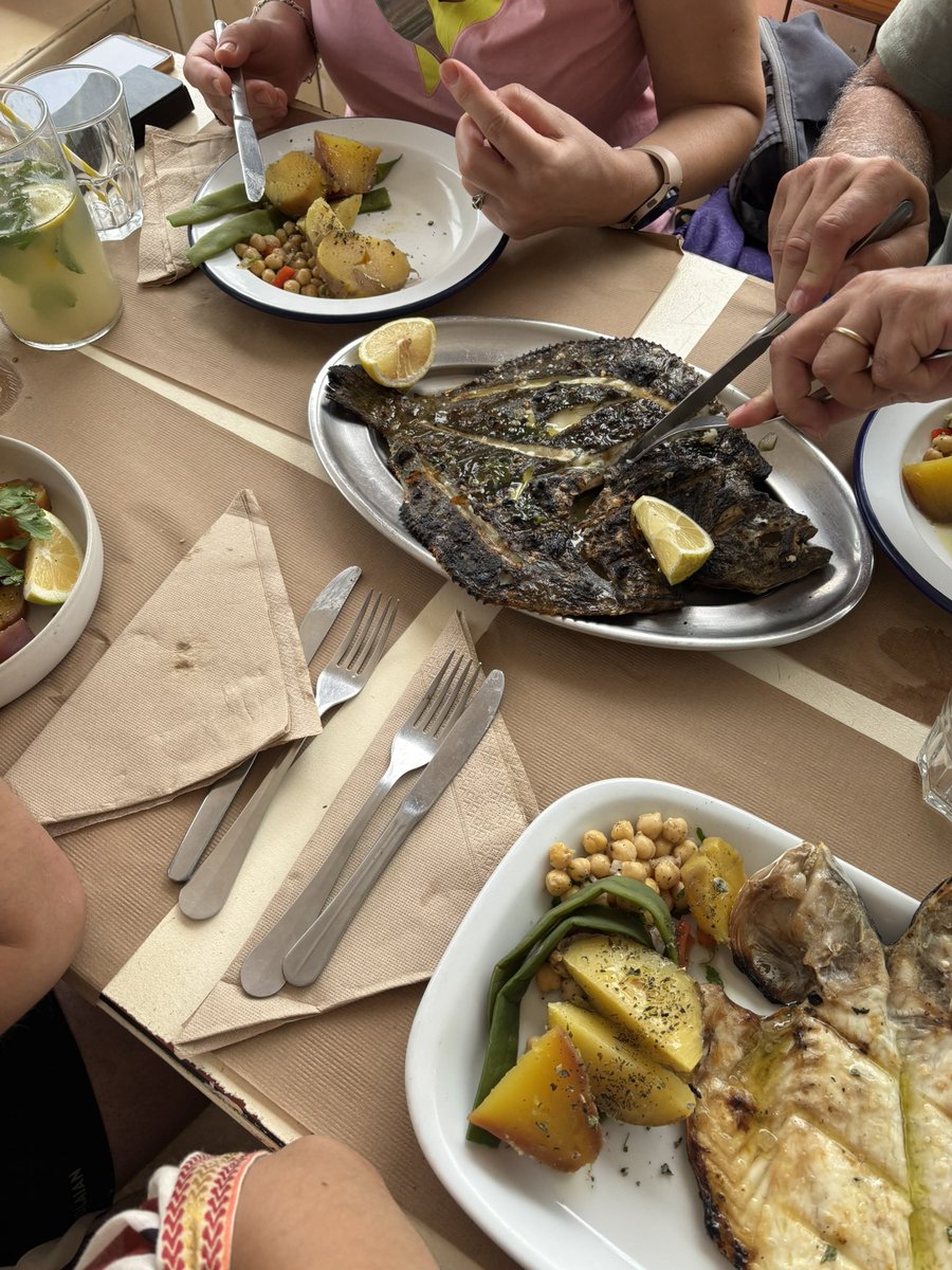InesBacelo's tweet photo. Portuguese Summer Hopecore https://t.co/05DH3PhYlP