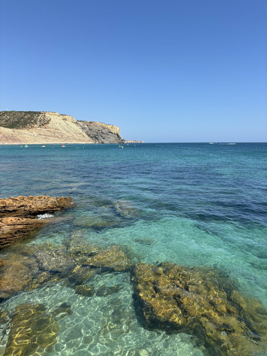 InesBacelo's tweet photo. Portuguese Summer Hopecore https://t.co/05DH3PhYlP