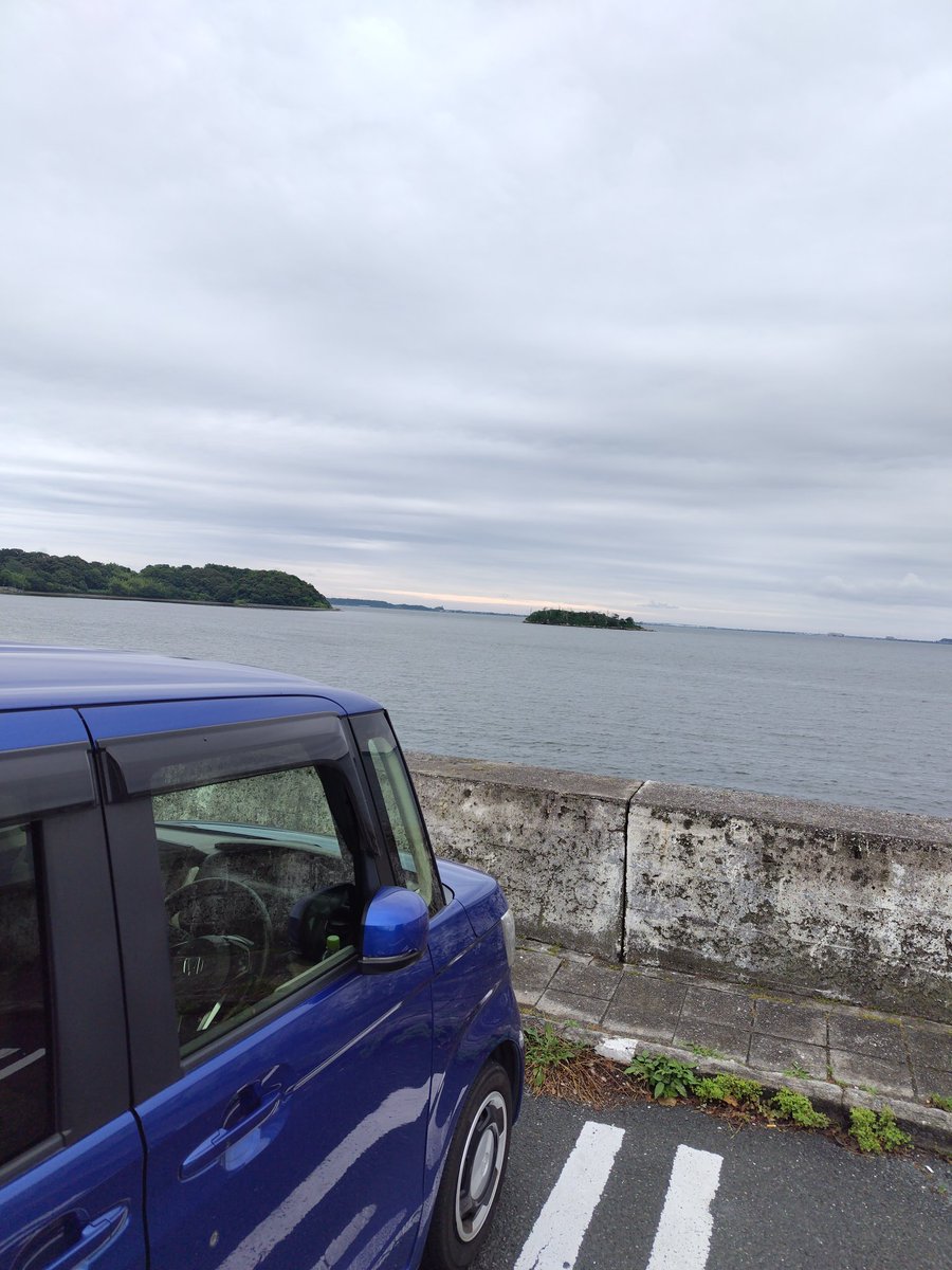 bancho1964's tweet photo. 今日は月イチ帰省しましたが、荒天☔のためバイクはお預けです😅💦とりあえず、いつもの立ち寄りスポットで📷️
#浜名湖
#ロードバイク
#TREK https://t.co/4CNFHODk7J