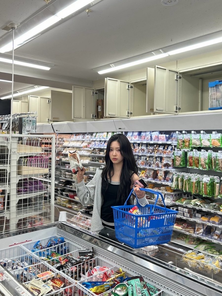 minjuING_'s tweet photo. 여친짤의 악마 ㅇㅈ해드림 https://t.co/dnGapwoMWb