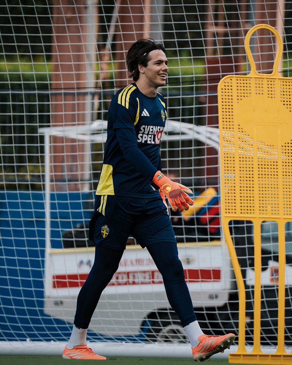 dcfcofficial's tweet photo. Another Group F test for Jacob in Texas tonight.👊

@svenskfotboll take on the Netherlands at 6pm. 🇸🇪 https://t.co/koUnprE6au