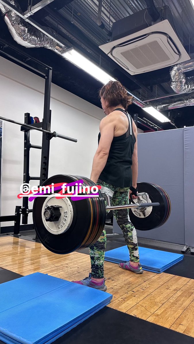 emi_fujino's tweet photo. 150kg×4回×3セット。
絶対前よりゴツくなってるw
重いよ！
#BEAT https://t.co/k1LX4HB3Sd