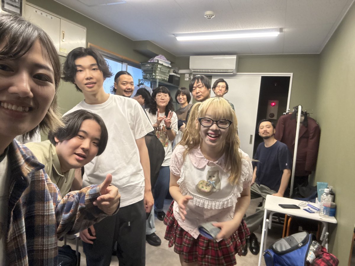 ku_131's tweet photo. 【拓殖大学　高尾祭】【雄弁は金】に出演した証拠です！！
我々を選んでくれた先見の明実行委員の皆さま😌🫶あたたかく迎えてくれた学生の皆さま😌🫶ありがとう💥💥
ナルちゃん！！ずーっとコミネと喧嘩してて❣️ https://t.co/1tqP4jPcJ0