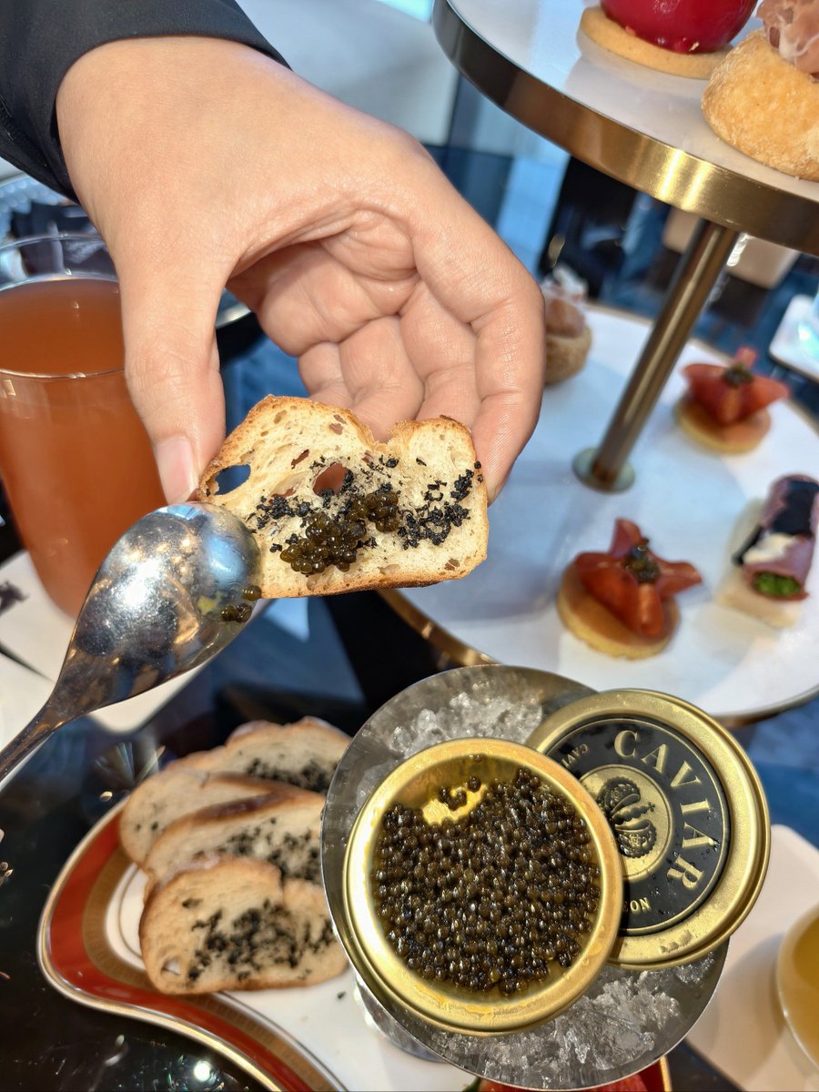 fedor_badanov's tweet photo. Just had the BEST truffle mushroom pasta at that cozy corner café in Little Italy  The truffle aroma hit me the second the dish arrived—chefs’ kiss! Will definitely be back for their weekend brunch. #Foodie #NYCEats， https://t.co/5hhSWiubk2