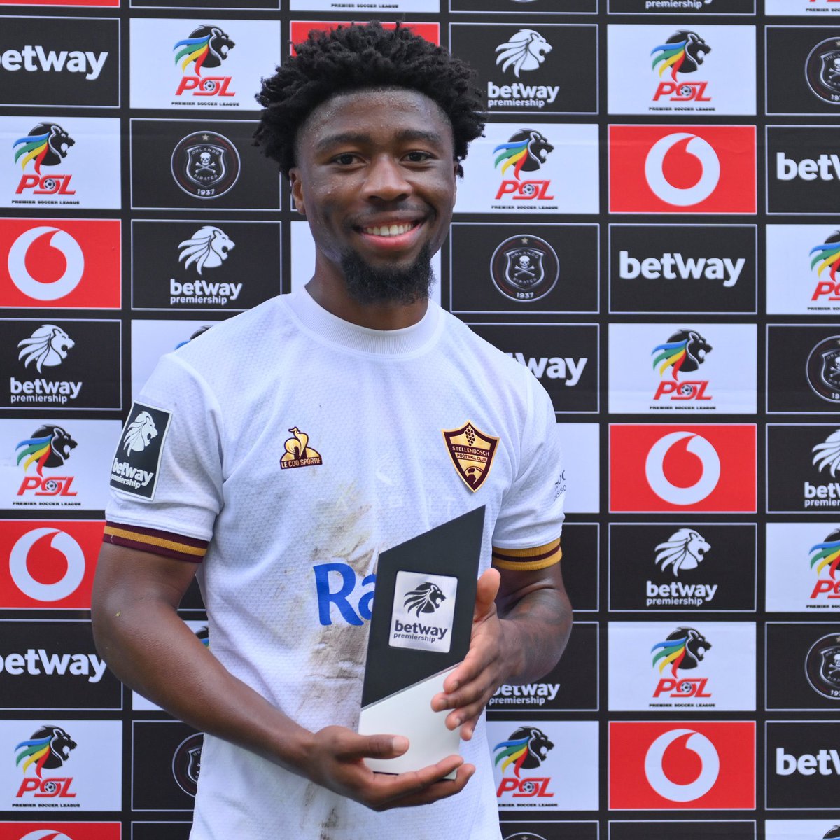 Makonco_M's tweet photo. 🔴 🔜 𝗕𝗥𝗘𝗔𝗞𝗜𝗡𝗚: AmaZulu open talks to sign defender Omega Mdaka from Stellenbosch FC. Talks ongoing between the two clubs #Usuthu and #Stellies. Undisclosed transfer fee for the 22yo. Left-back to re-united with Arthur Zwane 🔜 #iDiskiTimes.
Full story 🔗 https://t.co/MfP7DLEs7x | #TransferNews 🗞️
