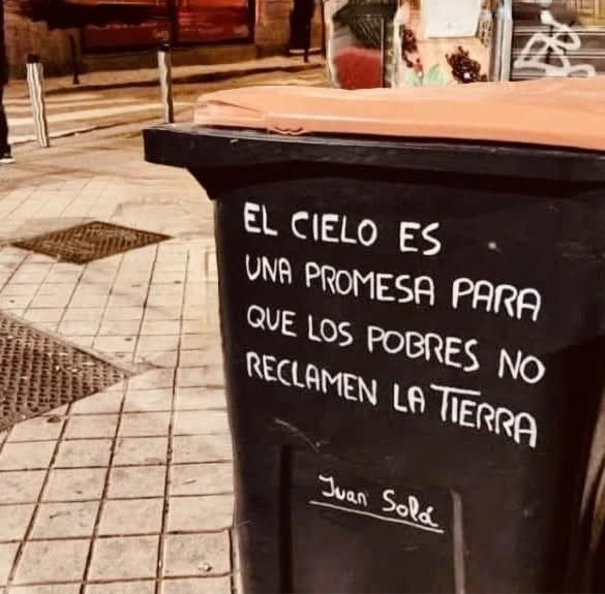 NEVENKAWARNING's tweet photo. "Todas las religiones están basadas en el miedo de unos muchos y la vivacidad de unos pocos"
Stendhal https://t.co/lcyBGjzEU3