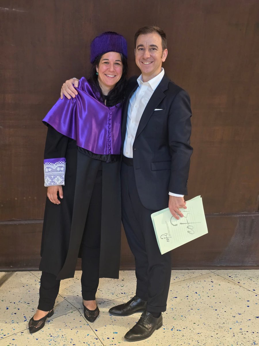 COFBizkaia's tweet photo. 🎓 El COFBi estuvo presente este viernes en la Ceremonia de Graduación 2026 de la Facultad de Medicina y Enfermería de la EHU, celebrada en el Palacio Euskalduna. Juan Uriarte acompañó a las nuevas generaciones de profesionales sanitarios.
Zorionak!
#COFBi #EHU https://t.co/G6uyn3DMhn