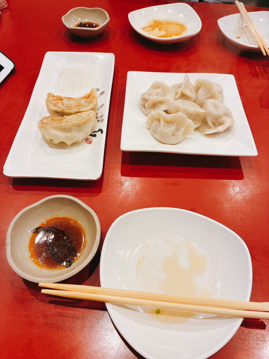denebluna_ff14's tweet photo. 25年振りくらいにバイトの後輩と飲み
ビックリする程オッサンになってて笑う https://t.co/JYYTI6FYwf