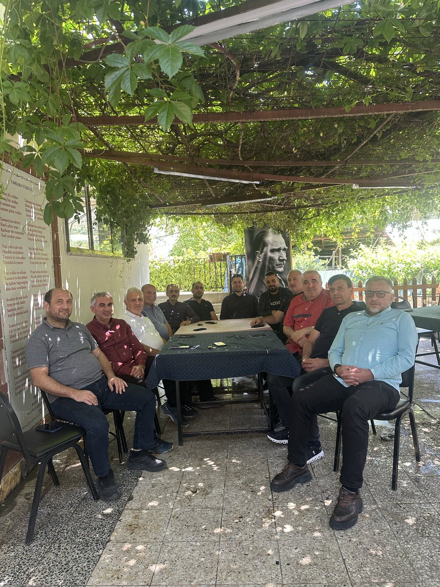 tatliikenan's tweet photo. ￼✔️TAM￼ZARA… ​"Yol yürümekle tükenmez, yoldaşlar unutulmaz... AK Parti'mizin geçmiş dönem teşkilat mensupları, davamızın yükünü omuzlamış değerli dostlarımızla bir araya geldik. Eski günleri yâd ettik, hasret giderdik. İlk günkü aşkla, ahde vefa ile durmak yok, yola devam!" https://t.co/0cEMMLlSHs