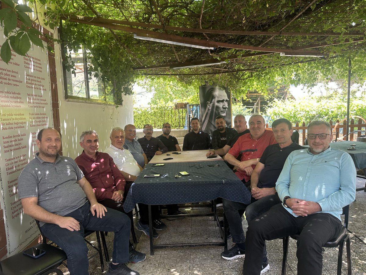 tatliikenan's tweet photo. ￼✔️TAM￼ZARA… ​"Yol yürümekle tükenmez, yoldaşlar unutulmaz... AK Parti'mizin geçmiş dönem teşkilat mensupları, davamızın yükünü omuzlamış değerli dostlarımızla bir araya geldik. Eski günleri yâd ettik, hasret giderdik. İlk günkü aşkla, ahde vefa ile durmak yok, yola devam!" https://t.co/0cEMMLlSHs