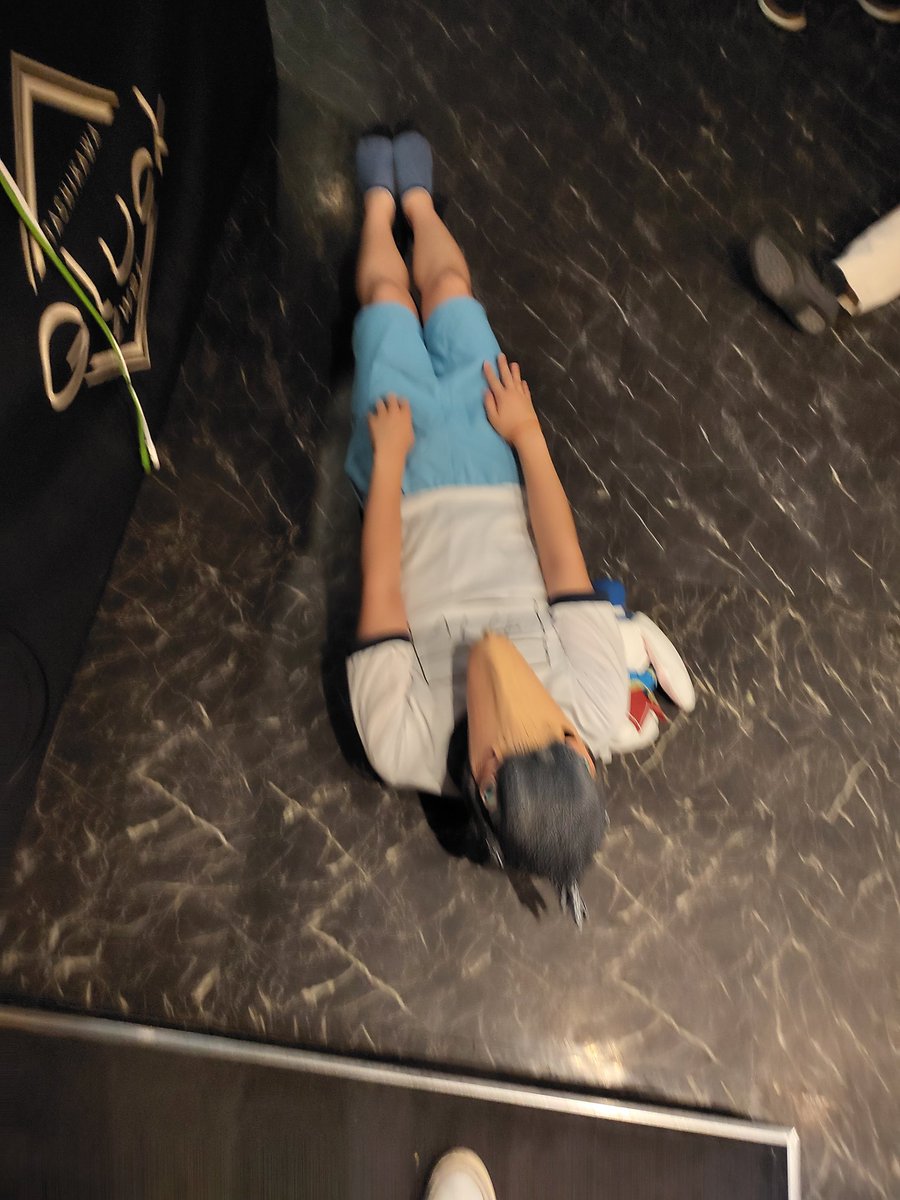 Ymittun's tweet photo. @banbanbansame DJ中のこの奇行も鮫島さんのせいでしょうか？？？ https://t.co/wjdqEPdUFP