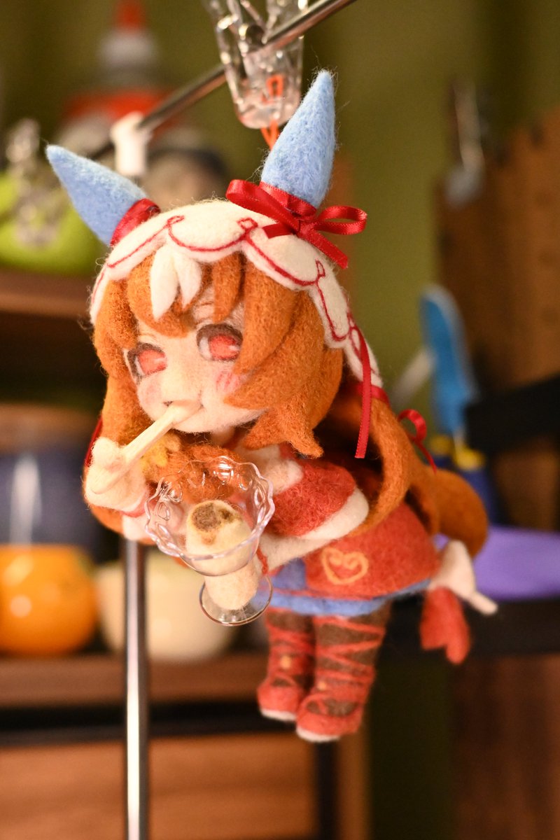 Narai_M's tweet photo. ウマ娘プリティーダービーより、スティルインラブを作りました！経過は #つままれスティル より確認してみて下さい

今週半ばには完成していたのですが、せっかくなのでウマ娘7thの公演に合わせて撮影しました（続

#羊毛フェルト #ウマ娘 #スティルインラブ #ウマ娘手芸部 #umamusume https://t.co/YV4KBUANJc