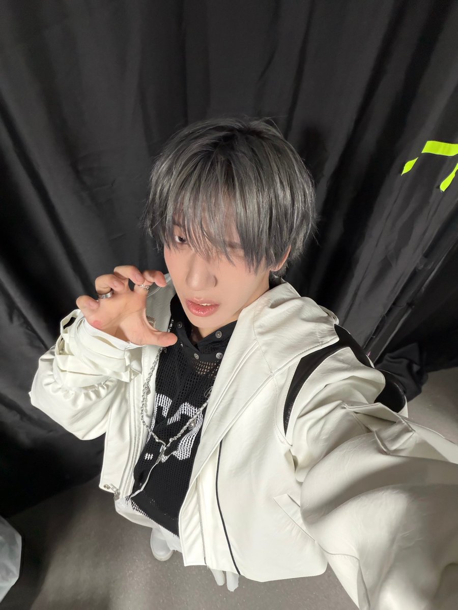 MODYSSEY_PICS's tweet photo. 260620 #LIZIHAO update !
#리즈하오 #MODYSSEY #모디세이
https://t.co/wsacCaEY8b