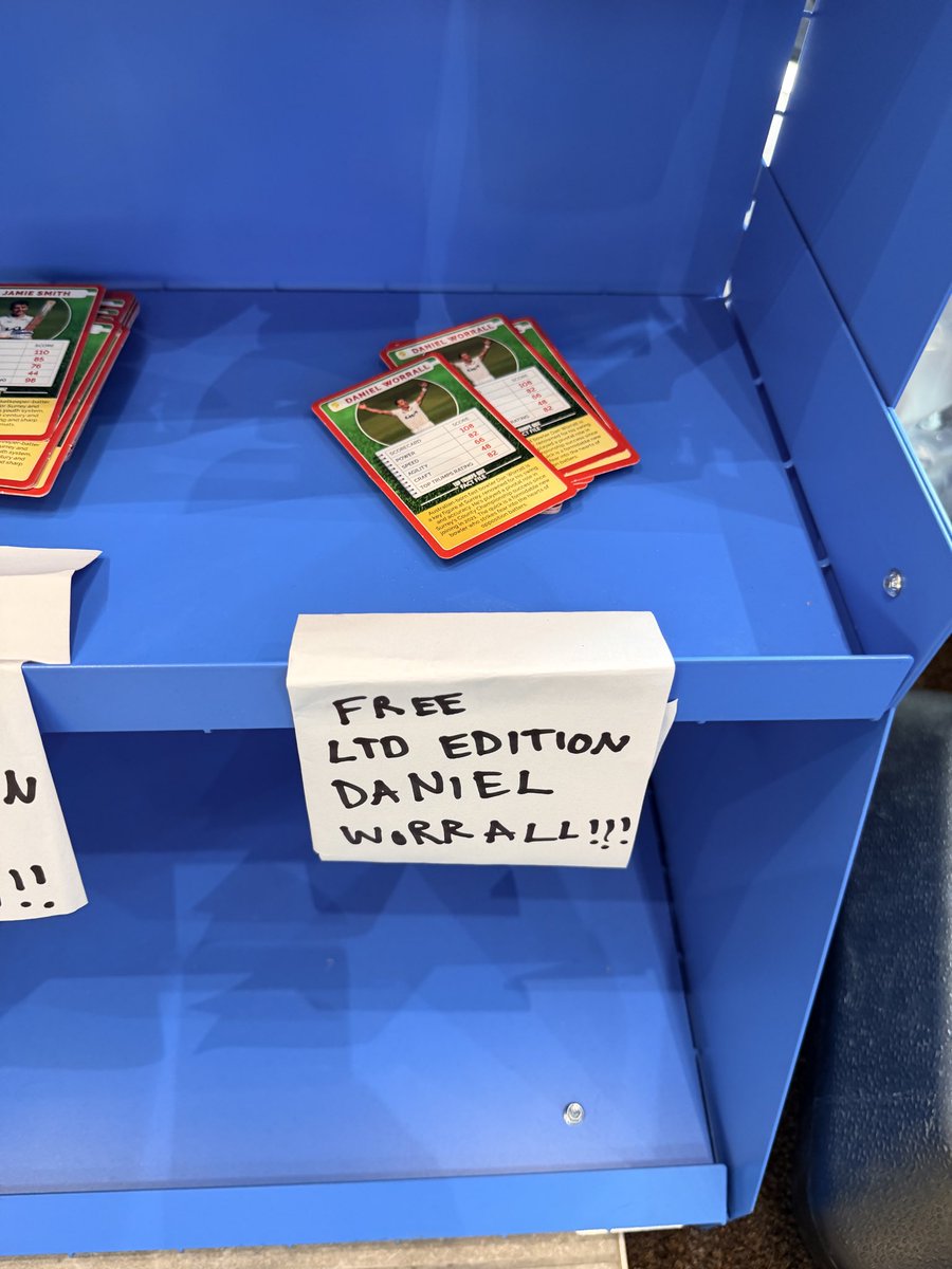 StatsBadger66's tweet photo. Incredible opportunity at #oval for cricket and Top Trumps fans. A FREE Dan Worrall card!!!!!!!

These are going quick. 

@tmsproducer @bbctms @TailendersPod https://t.co/6arEP5dQFw