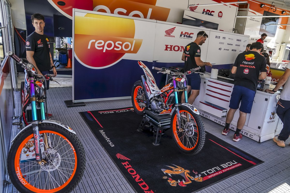 box_repsol's tweet photo. Arranca la primera jornada de TrialGP en Italia 🇮🇹

#BoxRepsol #TrialGP https://t.co/5QF1GeGW8v