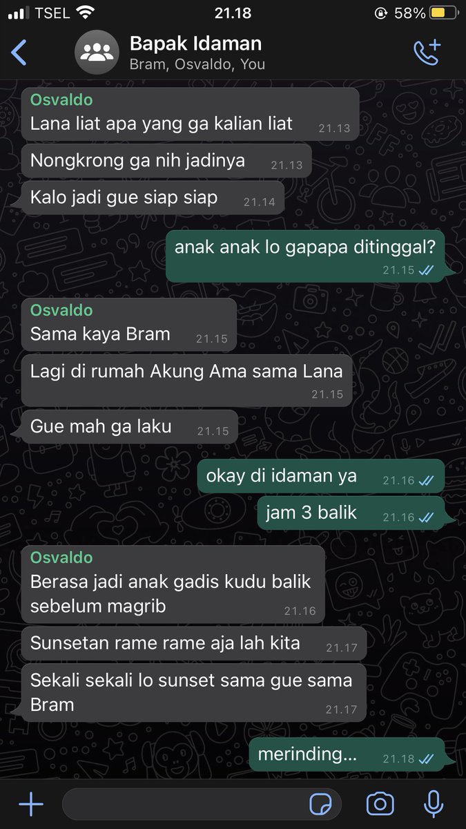 poplikesugar's tweet photo. #ourmaimories ; kumpul bapak https://t.co/kStDMdXqZ0