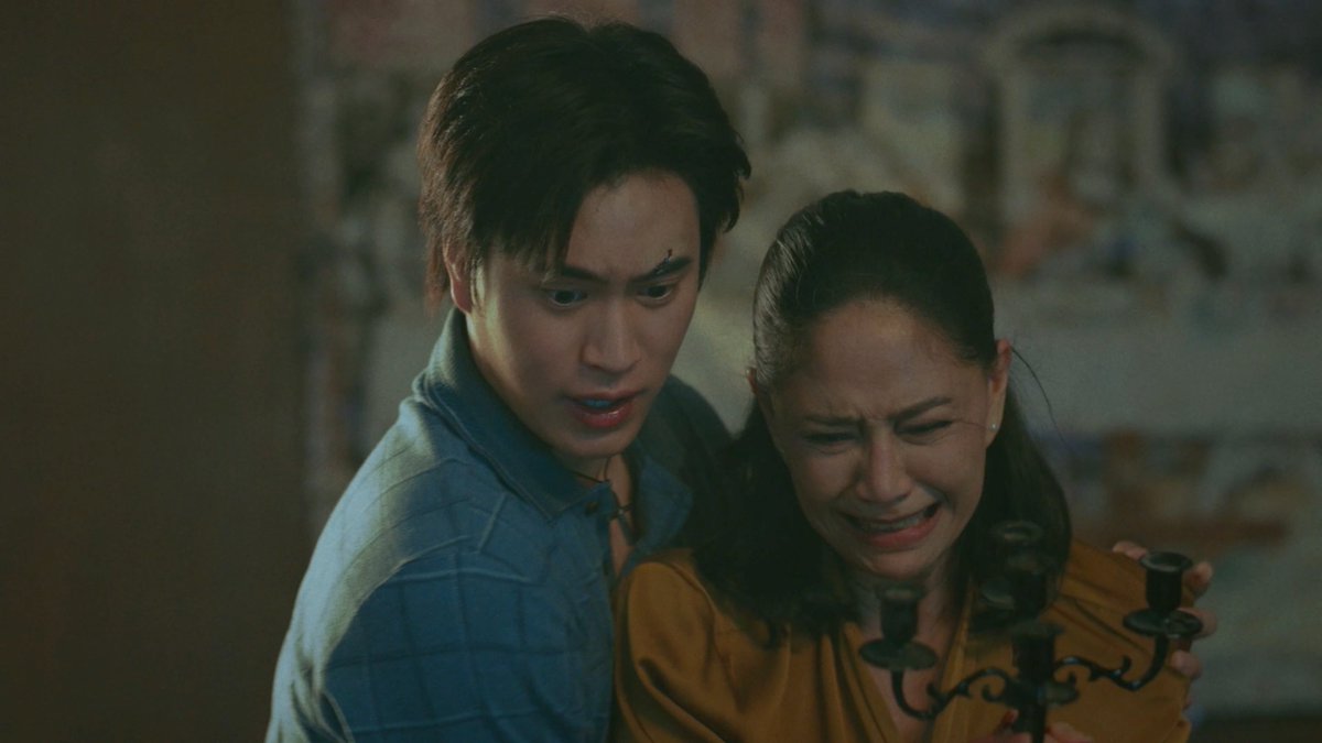 GMMTV's tweet photo. เรื่องราวจากครอบครัวที่ยังฝังใจบาร์ธมาจนถึงทุกวันนี้ 
#TicketToHeavenEP4
@gemini_ti https://t.co/hn1fhV0C6n