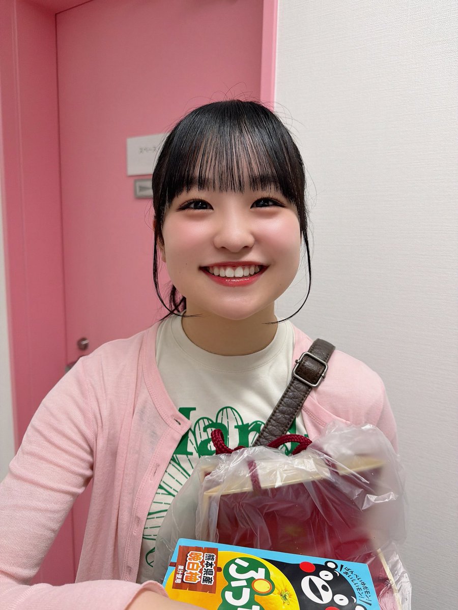 maichan_F_0921's tweet photo. りゅうみおまい🐲🐷🐼

劇団TEAM-ODACさん
『#舞台つむぱぱ ～世界で一番短い三分間～』本日観劇しました🍩

今回が初舞台のあやちゃんと🫶
とっても素敵でした…！
(美桜とあやちゃんは今日が初めまして👶)
明日の千穐楽まで皆さま応援しており��す🌱
#HKT48 #龍頭綺音 ちゃん https://t.co/pIj5wBgGg4