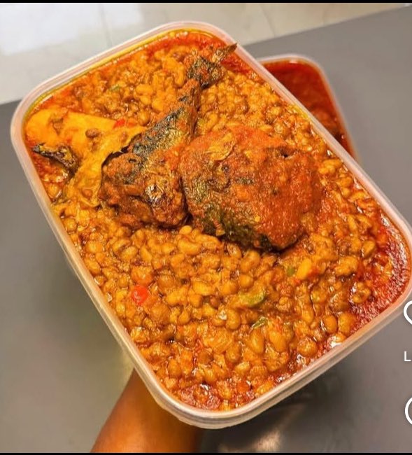 Amaafrikaa's tweet photo. How do you like your beans

Beans with corn
Beans with yam
Beans with Fried Plantain or Beans With Fish? https://t.co/FA6nmnnZ6V