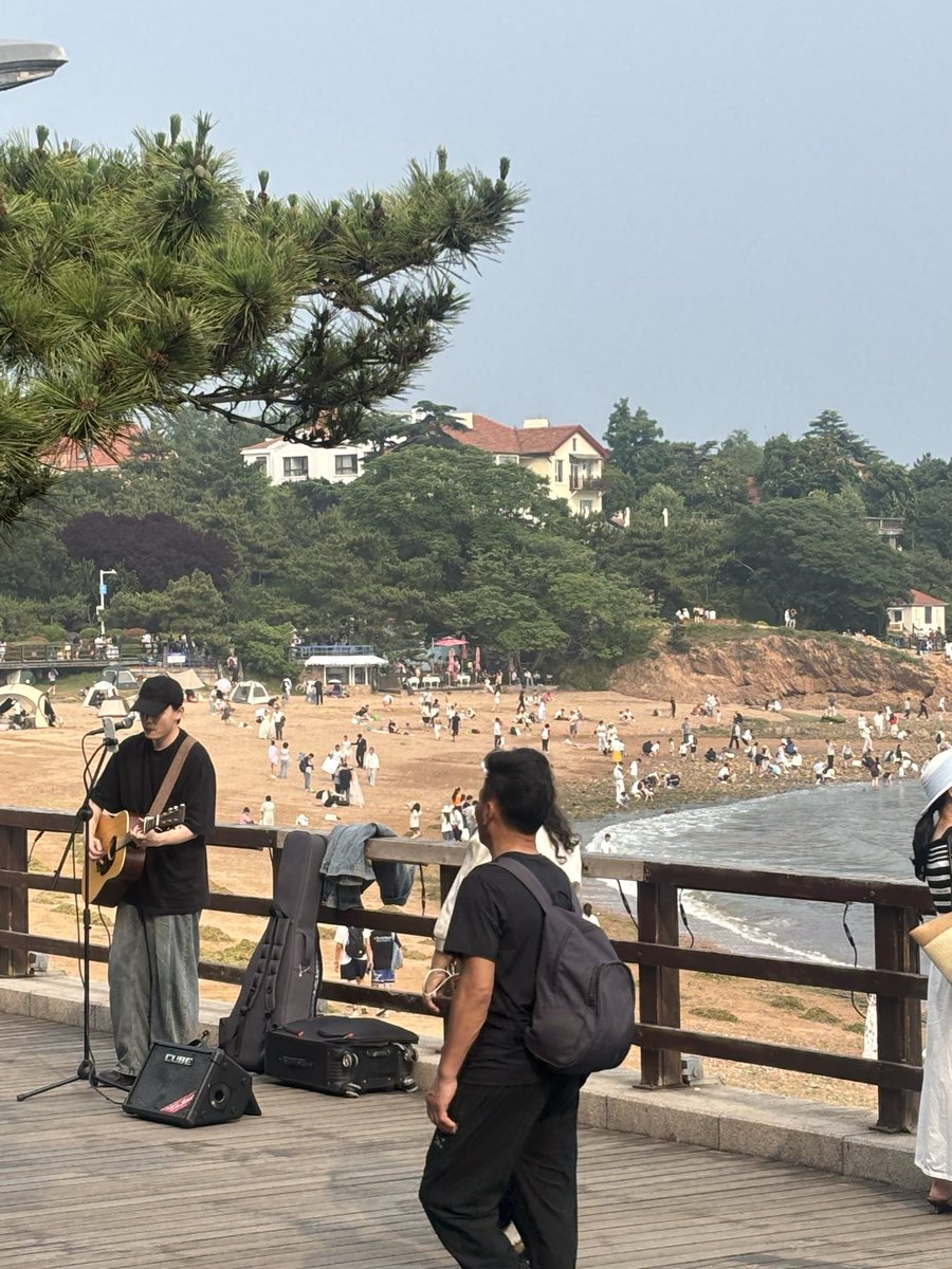 P_S_123's tweet photo. 여러분 안녕하세여 10시 40분에 살고잇는 얭쟝입니다 여기는 중국이고요 오늘 배터리 나가서 하루종일 폰 못하고 눈으로만 관광지를 담앗는데 그것도 제법 나쁘지 않았던 것 같아욤 다들 오늘 하루 잘 보내시고요 내일 뵈어여 안뇽!!!! https://t.co/Saj3wtyXbh