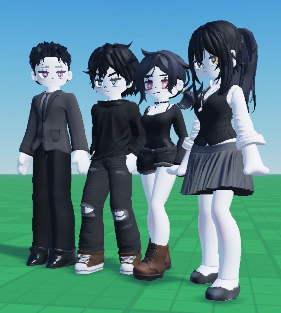 DoodleMix58135's tweet photo. Graves family 💀. 
#Robloxavatar #tcoaal #andrewgraves #ashleygraves #reneegraves #douglasgraves #andy #leyley https://t.co/b8ncdR8l6b